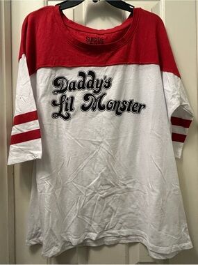 Harley Quinn 'Daddy's Lil Monster' Red & White Baseball Tee